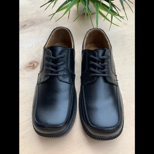 Florsheim boys black dress shoes